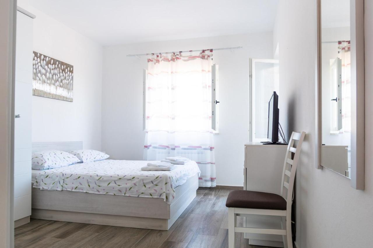 Apartmani Fides Lumbarda Esterno foto